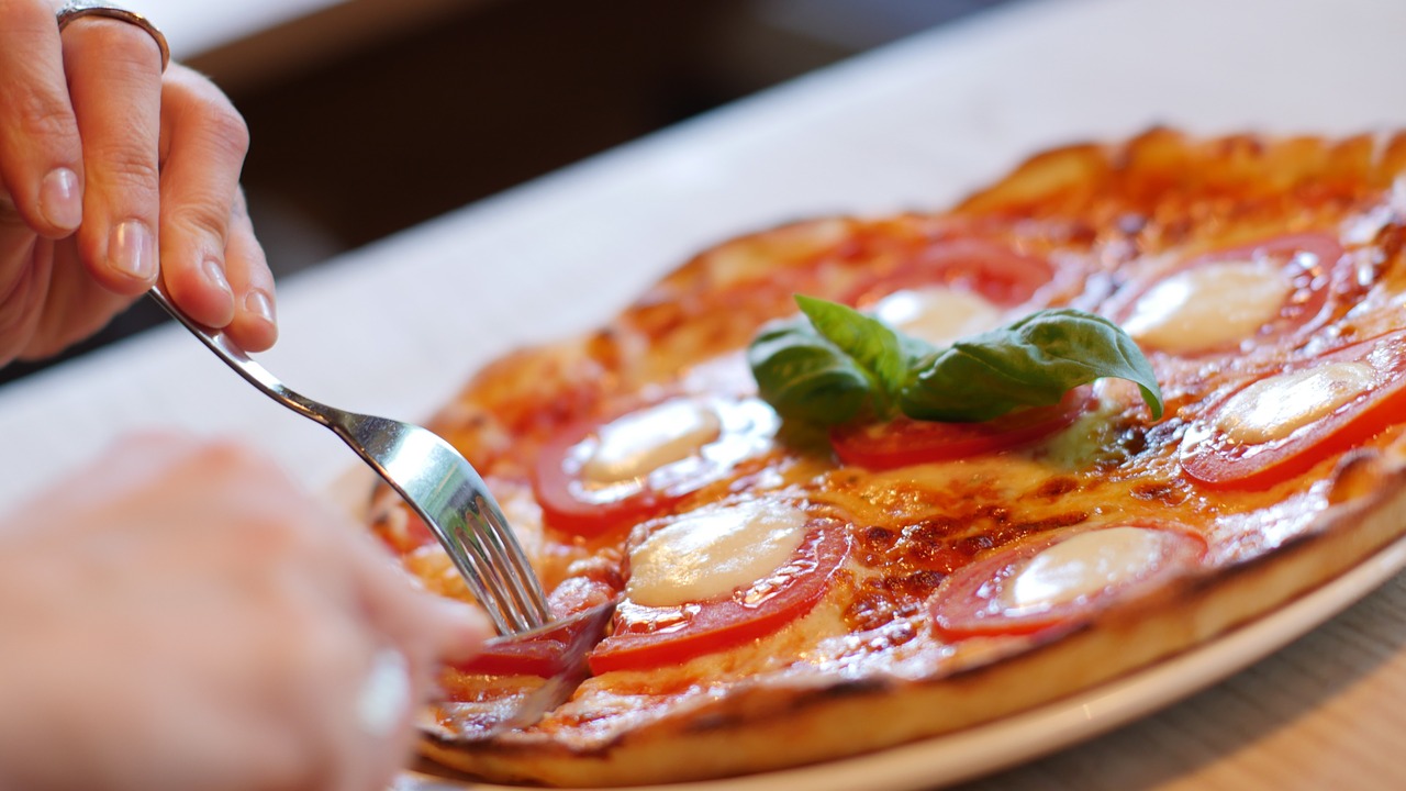 Pizza nocą w Łodzi z dostawą pod drzwi Pizza nocą w Łodzi z dostawą pod drzwi