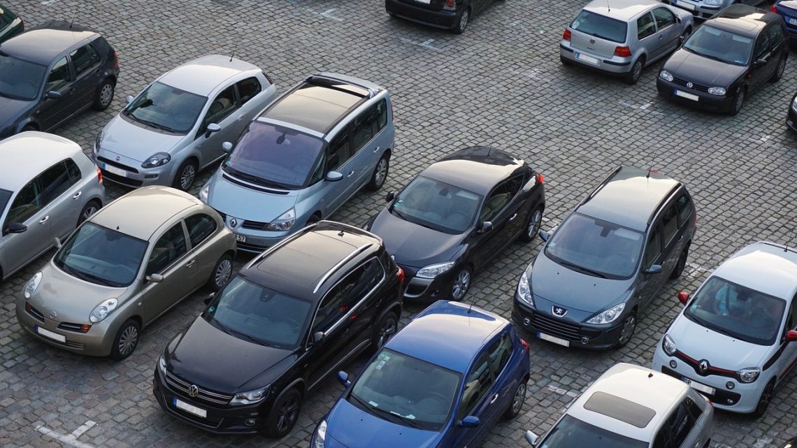 Skup samochodów Łódź – jak sprawnie i korzystnie sprzedać swoje auto?
